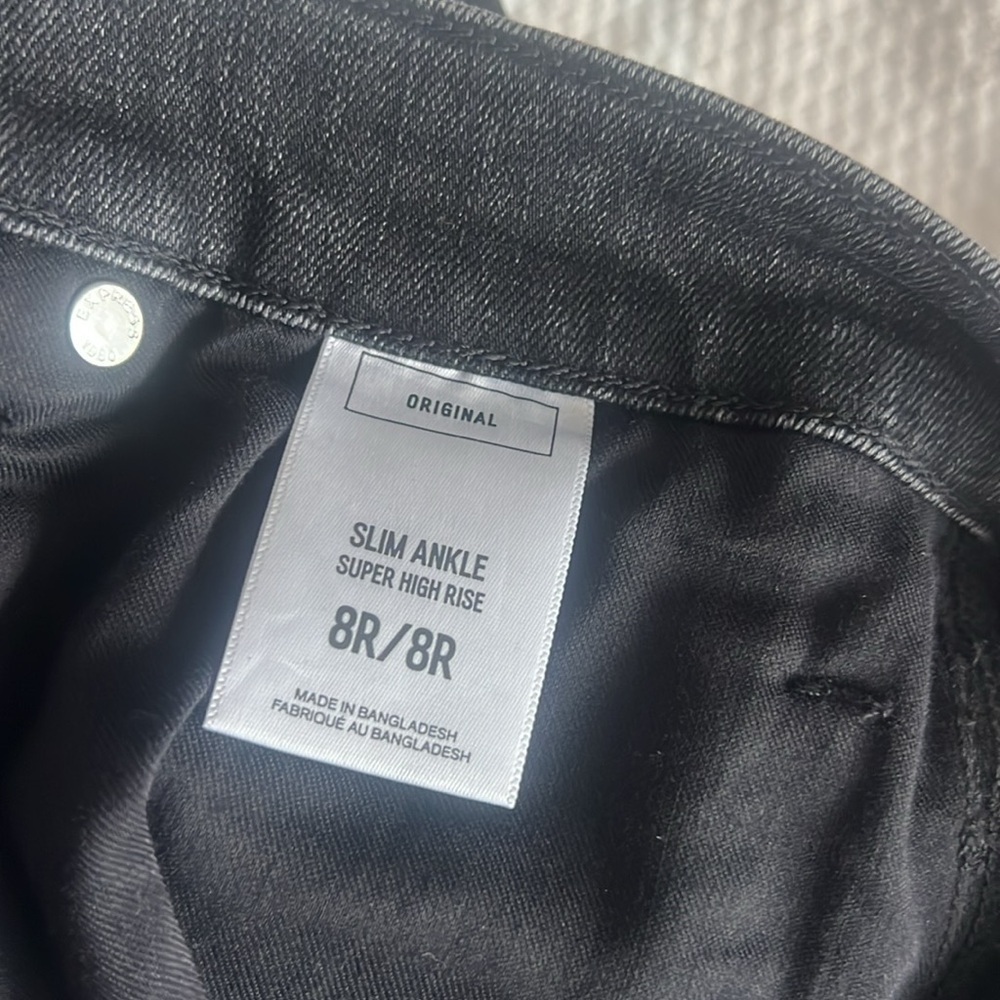 Express Slim Ankle Super High Rise Jeans Size 8R
Original Black Wash - Picture 9 of 10